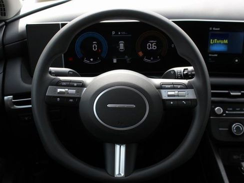 New 2026 Hyundai Tucson SE image 11