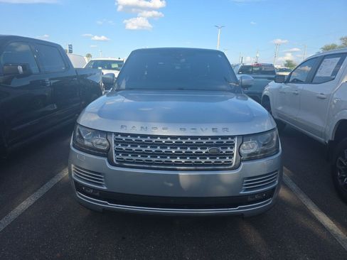 Used 2017 Land Rover Range Rover HSE image 2