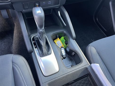 Certified 2024 Nissan Frontier SV w/ Technology Package image 17