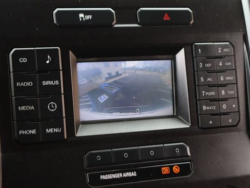 Used 2017 Ford F550 2WD Regular Cab Super Duty image 33