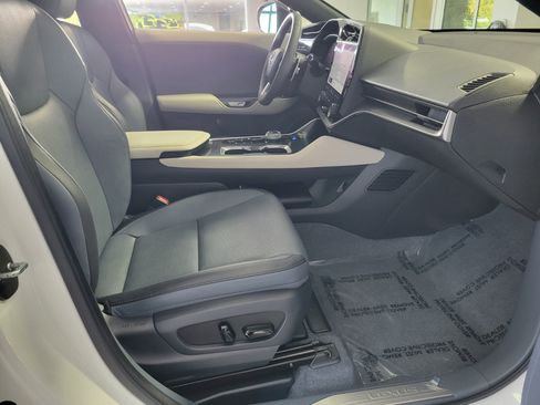 Used 2023 Lexus RZ 450e Premium image 16