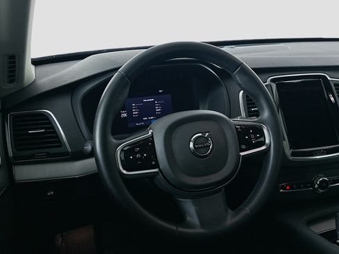 Used 2025 Volvo XC90 B5 Core w/ Protection Package Premier AWD/4WD image 18