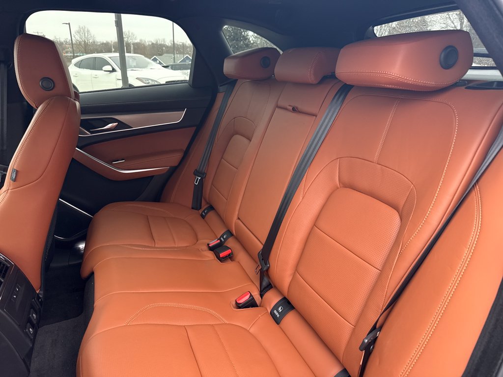 Certified 2026 Jaguar F-PACE R-Dynamic S AWD/4WD image 15