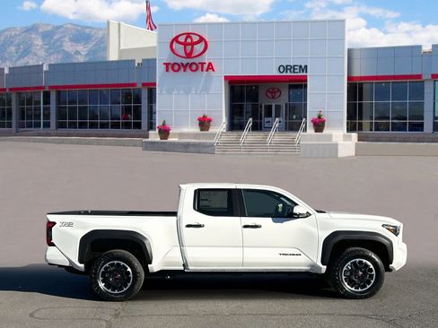 New 2026 Toyota Tacoma TRD Off-Road w/ TRD Off Road Premium Package image 3