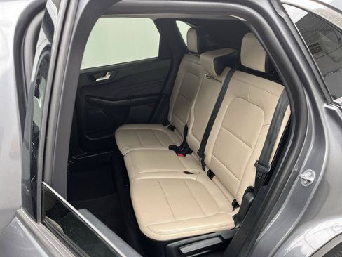 Used 2022 Ford Escape SEL AWD/4WD image 11