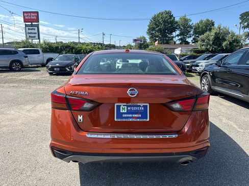 Used 2022 Nissan Altima 2.5 SR FWD image 6