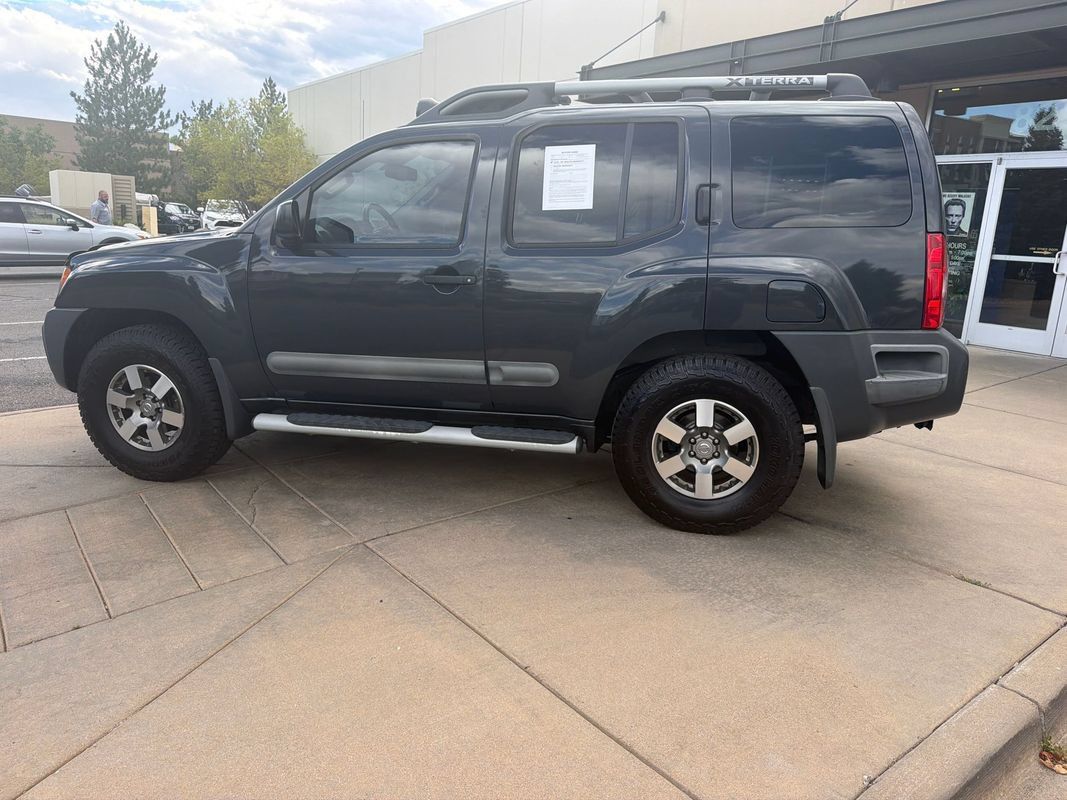 Used 2013 Nissan Xterra PRO-4X w/ Pro-4x Leather Pkg AWD/4WD image 9