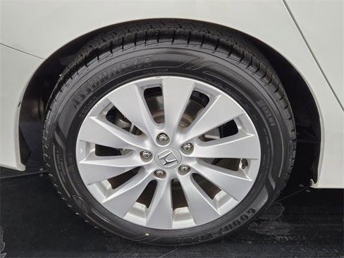 Used 2015 Honda Accord EX-L image 10