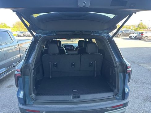 Used 2025 Chevrolet Traverse Z71 w/ LPO, Floor Liner Package image 6