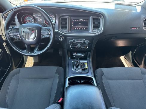 Used 2018 Dodge Charger SXT RWD image 19