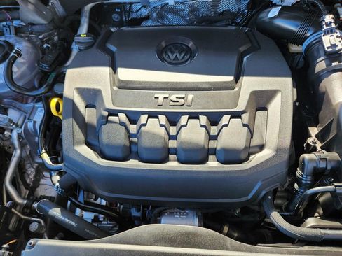 Used 2024 Volkswagen Tiguan SE R-Line image 19