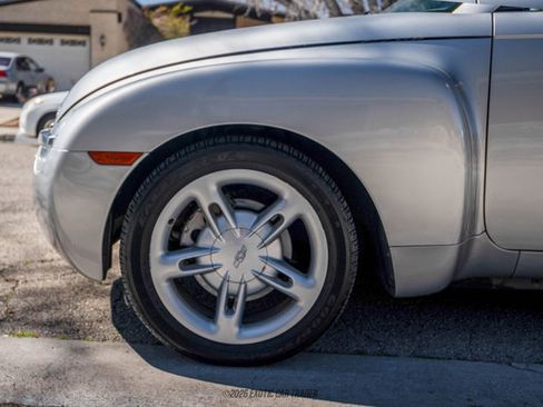 Used 2005 Chevrolet SSR image 4