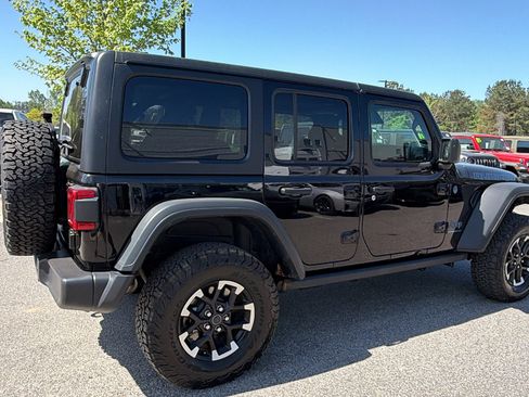 Used 2025 Jeep Wrangler Unlimited Rubicon 4xe w/ Convenience Group AWD/4WD image 8