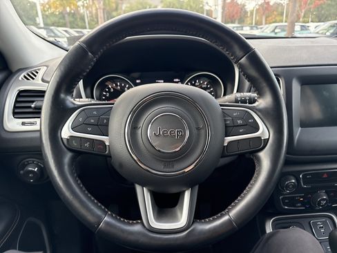 Used 2021 Jeep Compass Latitude w/ Convenience Group image 18