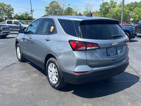 Used 2024 Chevrolet Equinox LS w/ LS Convenience Package image 3