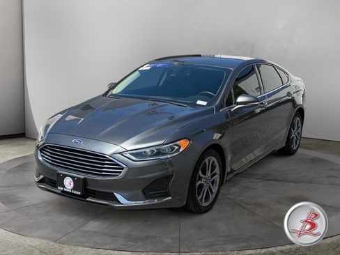 Used 2020 Ford Fusion SEL FWD image 3