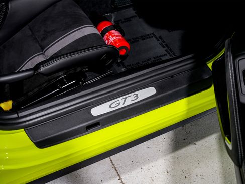 Used 2018 Porsche 911 GT3 image 24