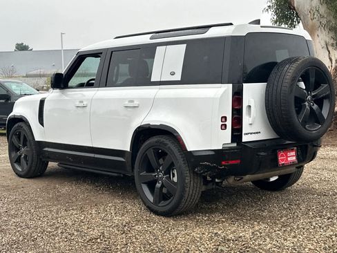 Used 2024 Land Rover Defender 110 X-Dynamic SE image 7