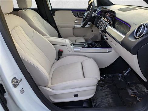 Certified 2025 Mercedes-Benz GLB 250 image 21