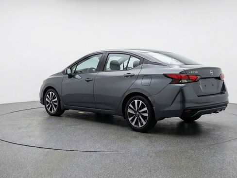 Used 2025 Nissan Versa SV image 6