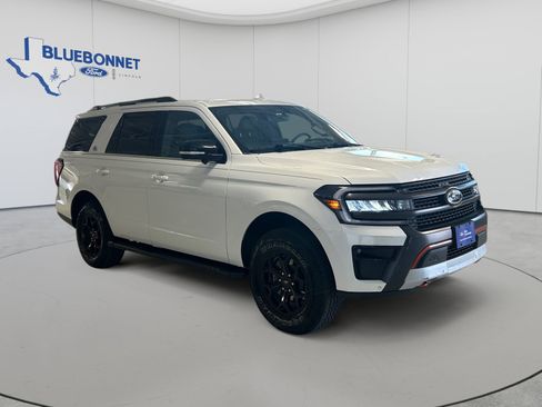 Used 2022 Ford Expedition Timberline AWD/4WD image 3
