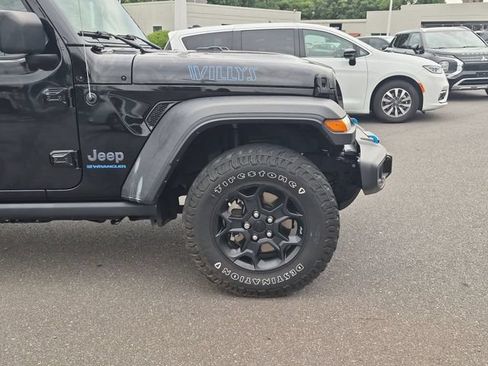 Used 2023 Jeep Wrangler Unlimited w/ Cold Weather Group AWD/4WD image 10
