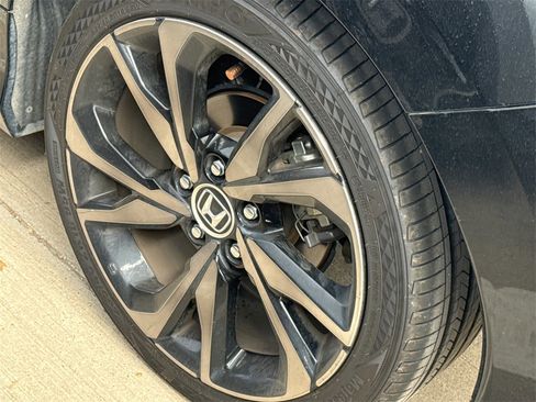 Used 2021 Honda Civic Sport image 10