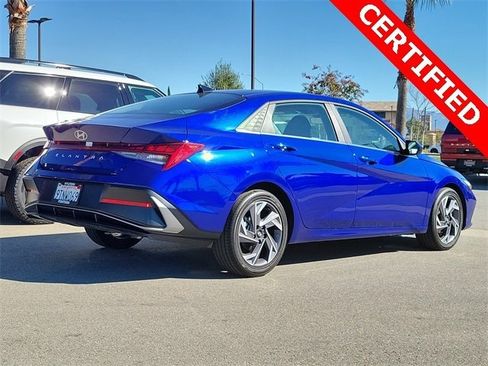Certified 2025 Hyundai Elantra SEL image 2