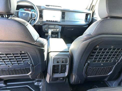 New 2025 Ford Bronco Big Bend w/ Black Diamond Package image 17