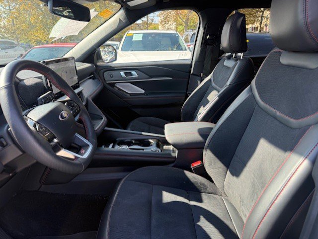 Used 2025 Ford Explorer ST w/ Sun And Sound Package AWD/4WD image 3