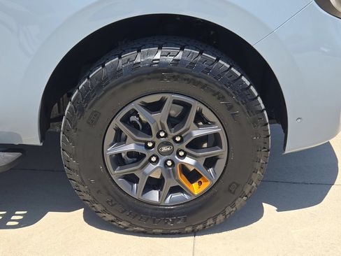 Used 2025 Ford Expedition Tremor AWD/4WD image 27