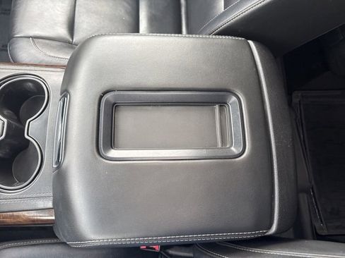 Used 2019 Chevrolet Tahoe LT image 27