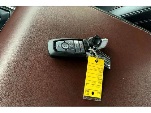 Used 2023 Ford F150 Lariat image 14