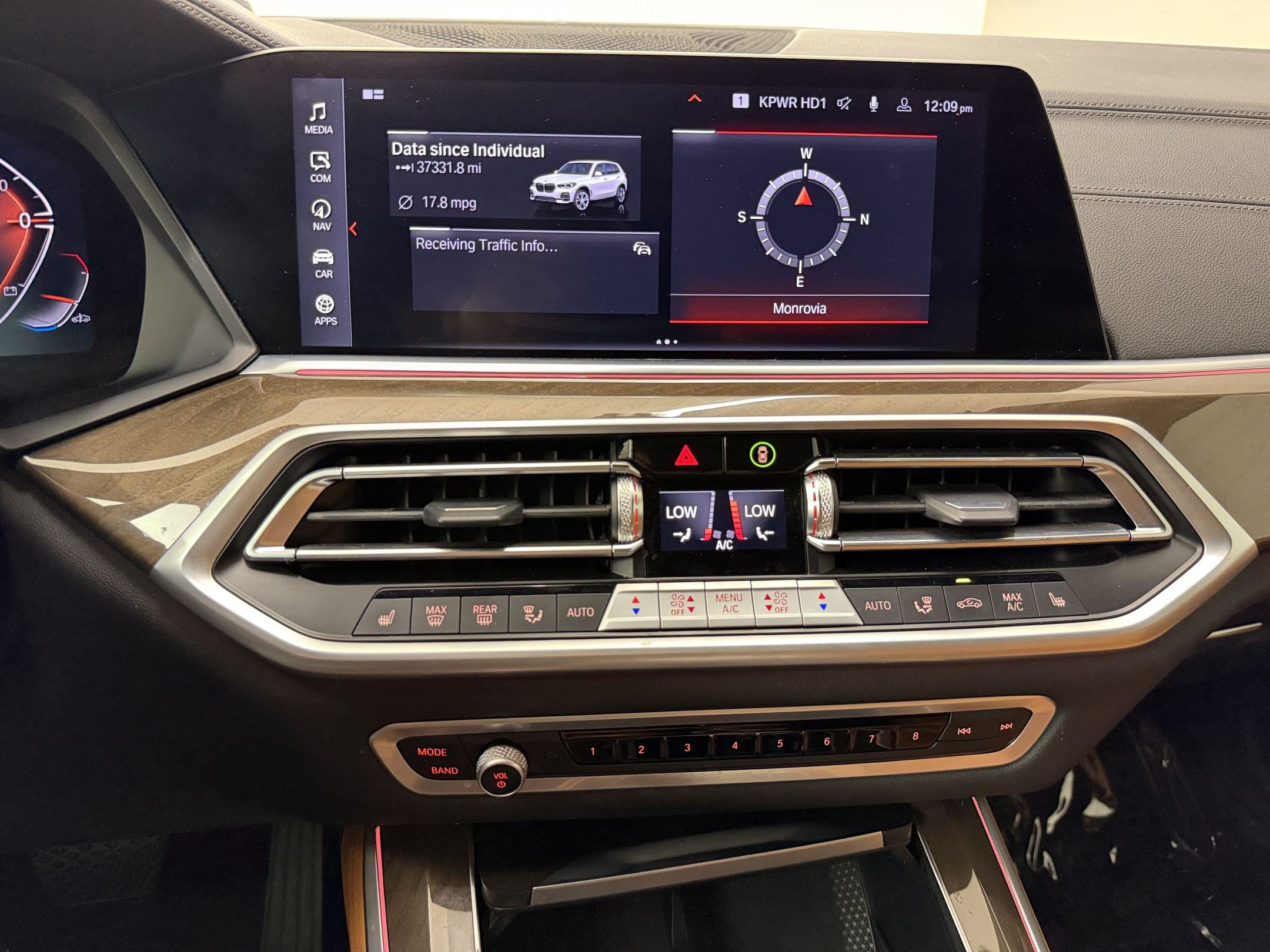 Used 2023 BMW X5 xDrive40i w/ Premium Package AWD/4WD image 19