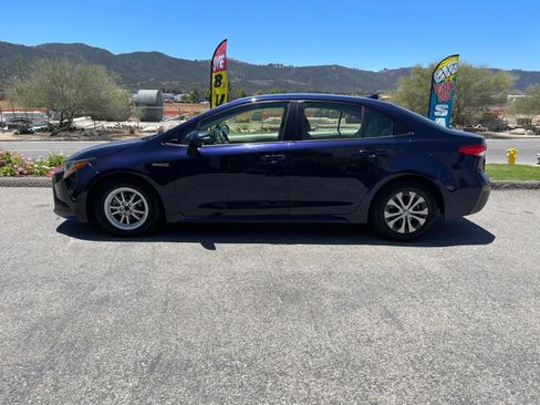 Used 2021 Toyota Corolla LE FWD image 8