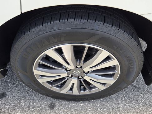 Used 2020 Nissan Pathfinder SV AWD/4WD image 10