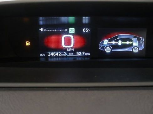 Used 2022 Toyota Prius LE FWD image 16