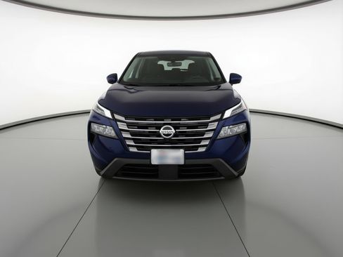 Used 2025 Nissan Rogue SV FWD image 2