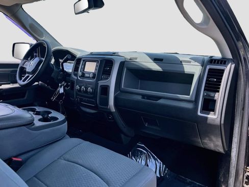 Used 2014 RAM 1500 Express RWD image 23
