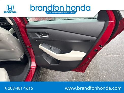 Certified 2025 Honda Accord SE image 9