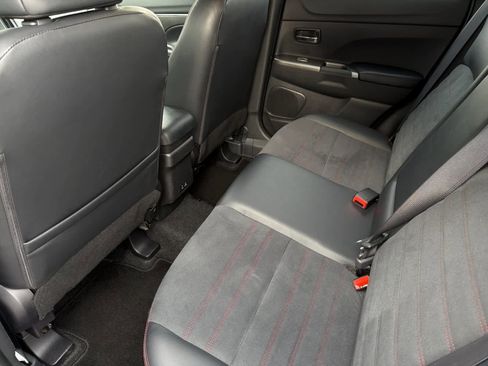 Used 2024 Mitsubishi Outlander Sport SE image 4