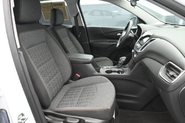 Used 2024 Chevrolet Equinox LT FWD image 32