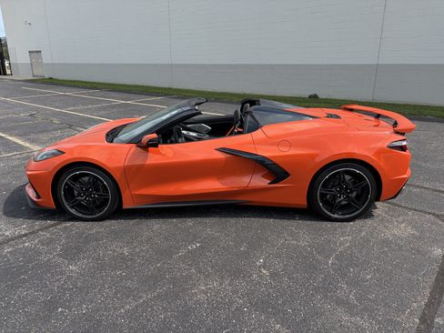 Used 2025 Chevrolet Corvette Stingray Premium Conv w/ Z51 Performance Package RWD image 11
