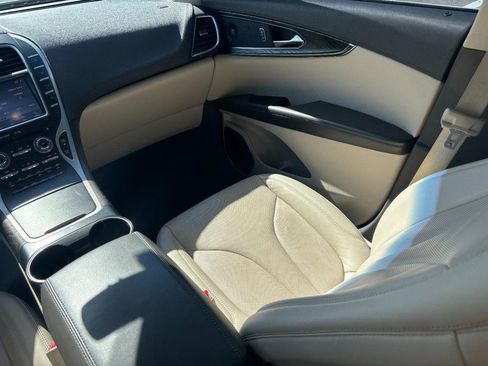 Certified 2020 Lincoln Nautilus Reserve FWD image 13