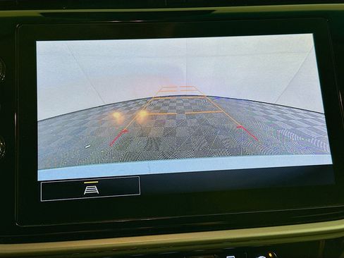 Used 2022 Chevrolet Bolt LT image 22