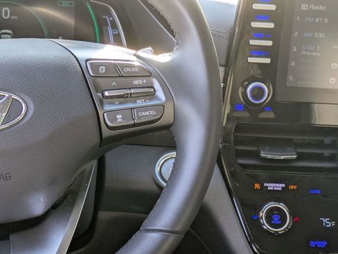 Used 2020 Hyundai Ioniq SEL image 14