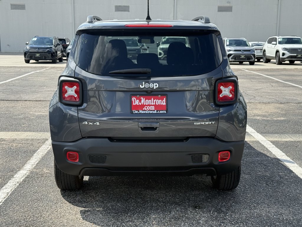 Certified 2022 Jeep Renegade Latitude AWD/4WD image 6