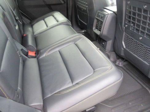 New 2025 Ford Bronco Badlands image 19