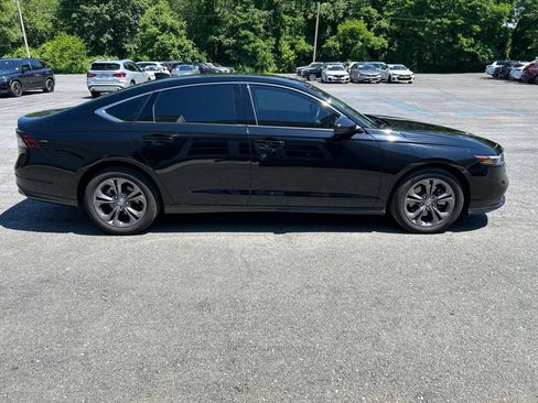 Used 2025 Honda Accord EX-L image 6