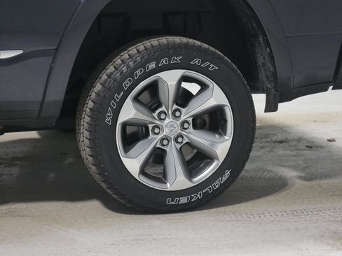 Used 2020 RAM 1500 Limited w/ Off Road Group image 28